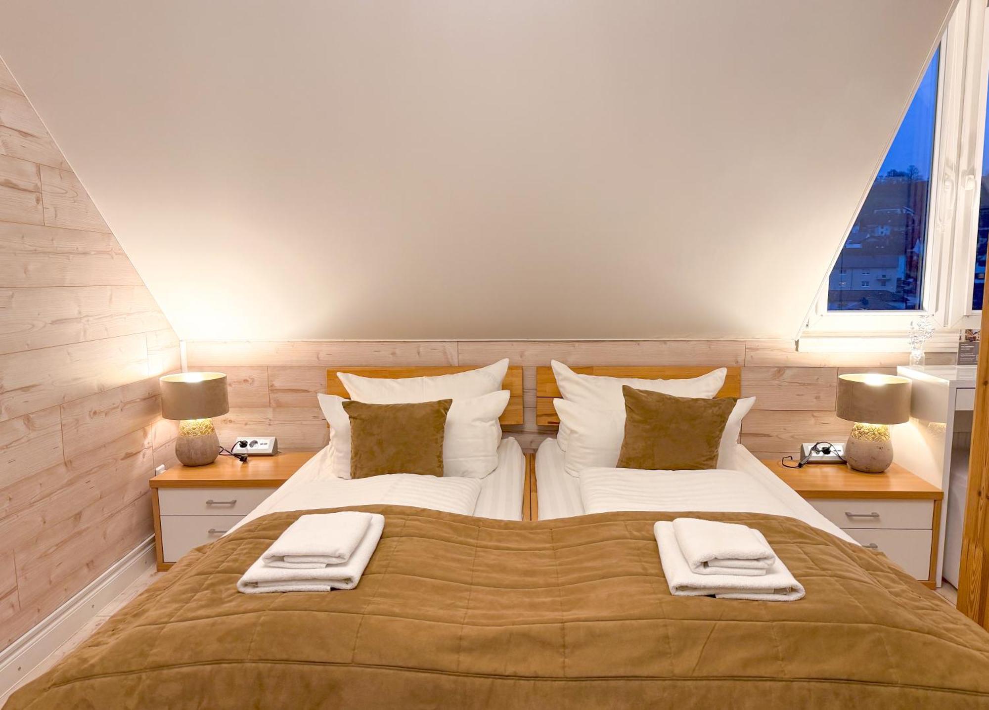 Landhotel Engel & Kreuz ガッゲナウ エクステリア 写真